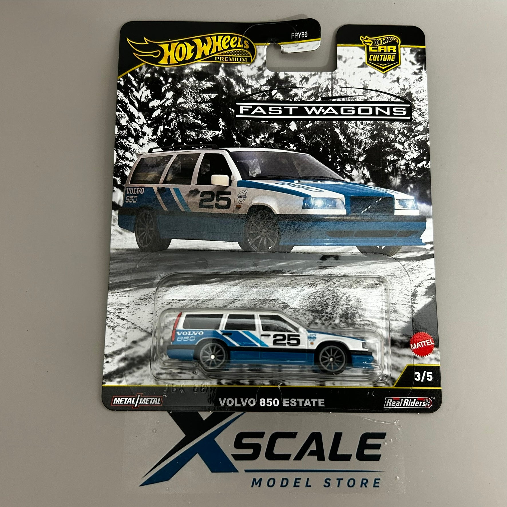 Premium Hot Wheels 1/64 Car Culture Fast Wagons Volvo 850 Estate