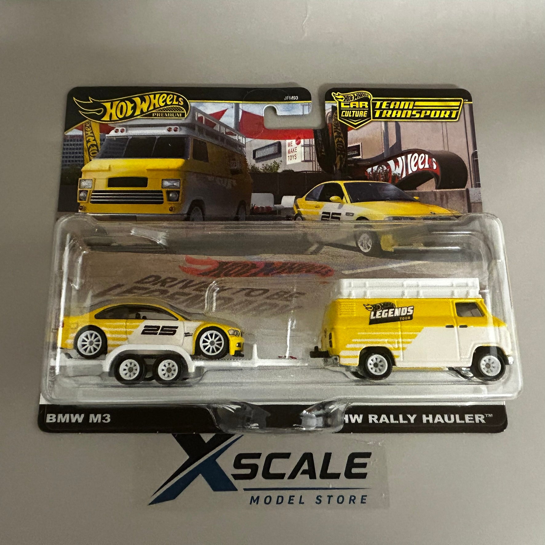 Premium Hot Wheels Team Transport 1/64 BMW M3 Rally Hauler