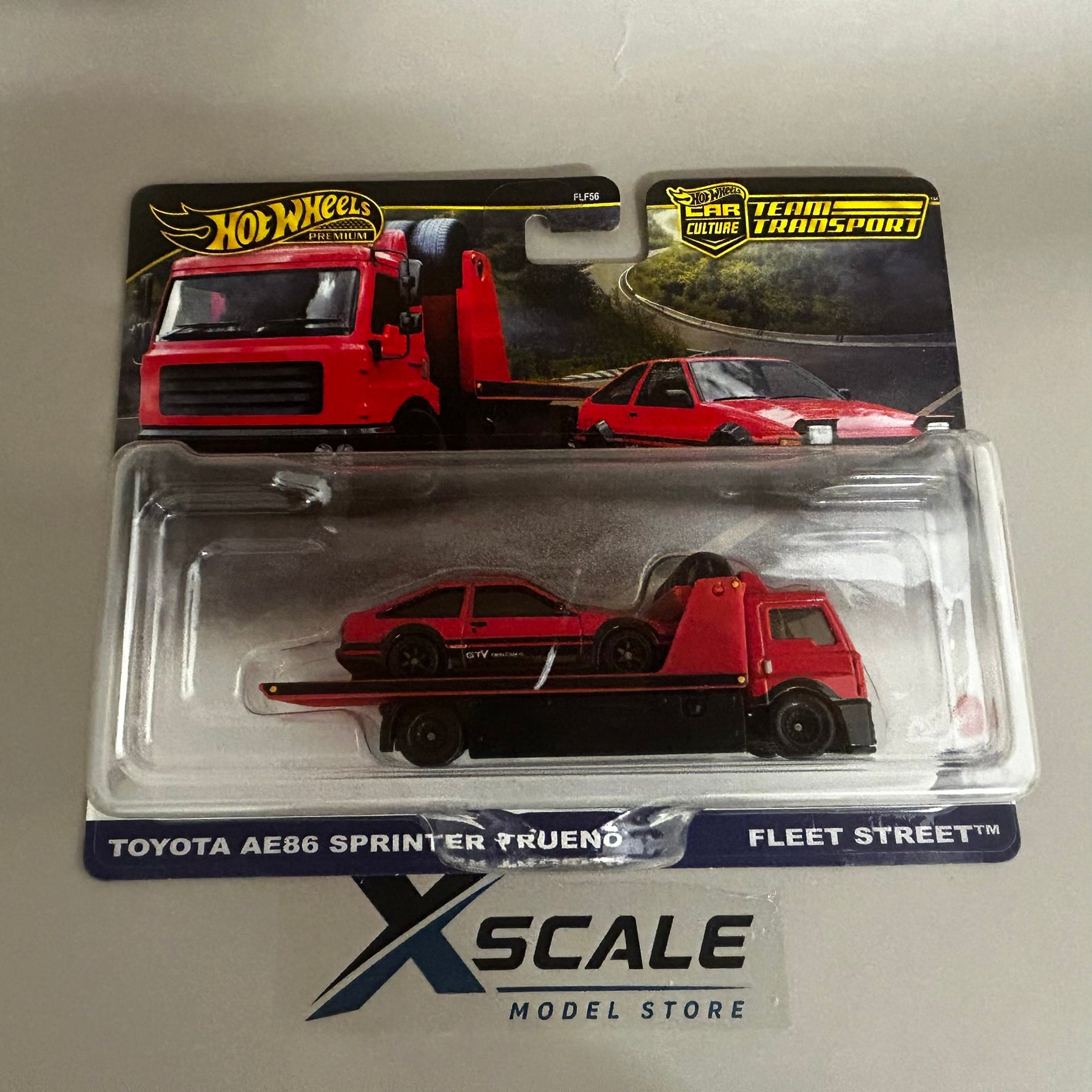 Premium Hot Wheels Team Transport 1/64 Toyota AE86 Sprinter Fleet Street