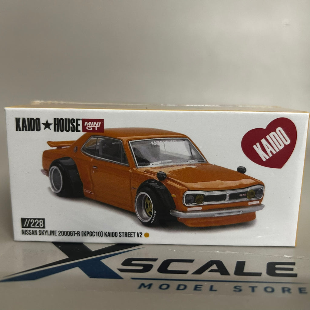 Mini GT Kaido House 1/64 Nissan Skyline 2000 GTR V2