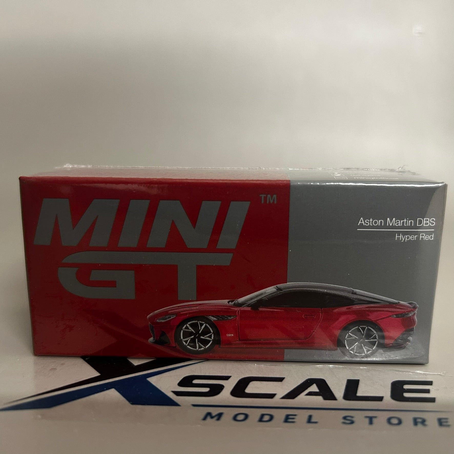 Mini GT 1/64 #1065 Aston Martin DBS