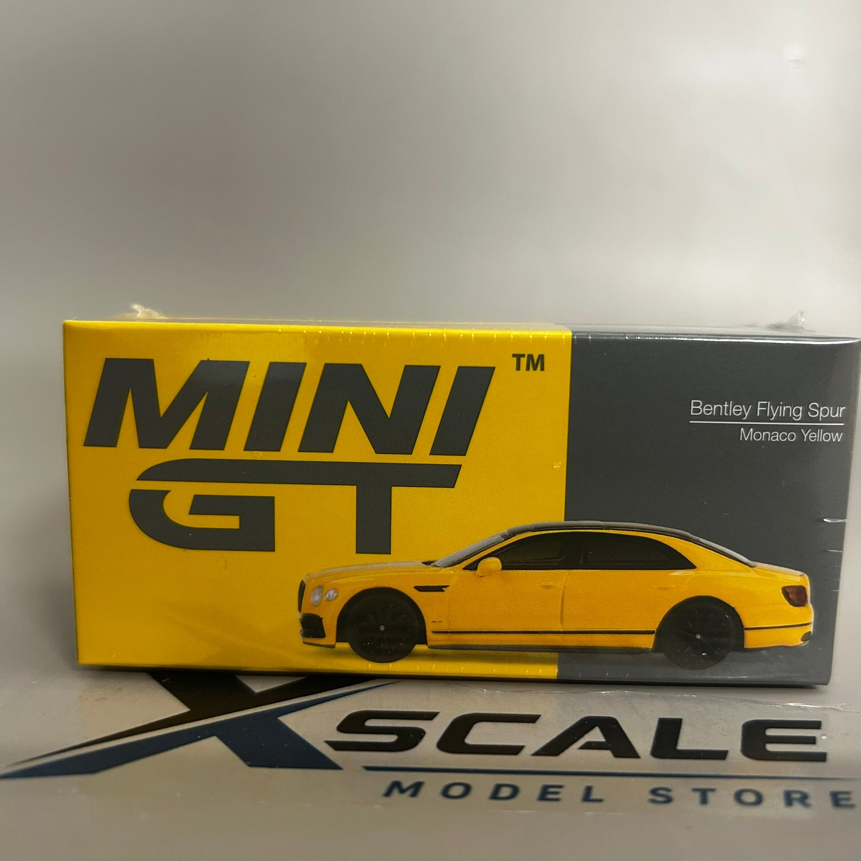 Mini GT 1/64 #955 Bentley Flying Spur Yellow
