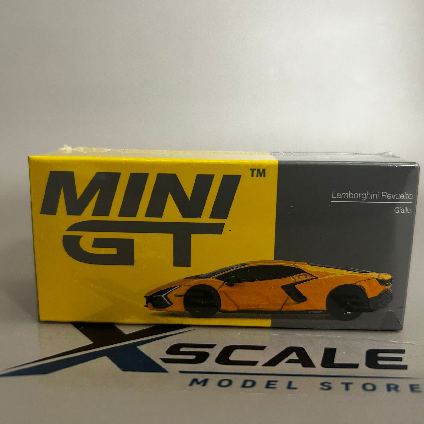 Mini GT 1/64 #886 Lamborghini Revuelto Yellow
