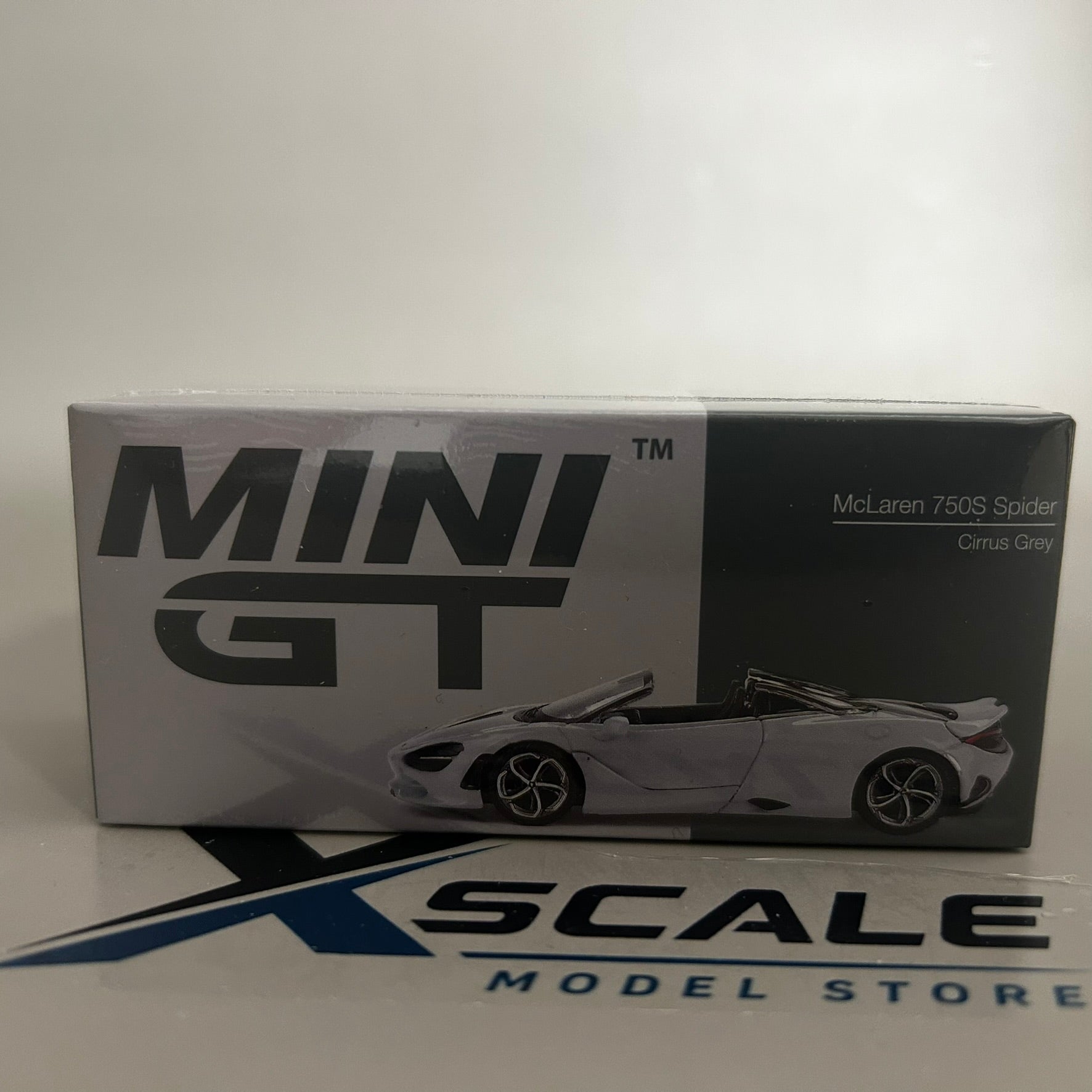 Mini GT 1/64 #973 McLaren 750S Grey