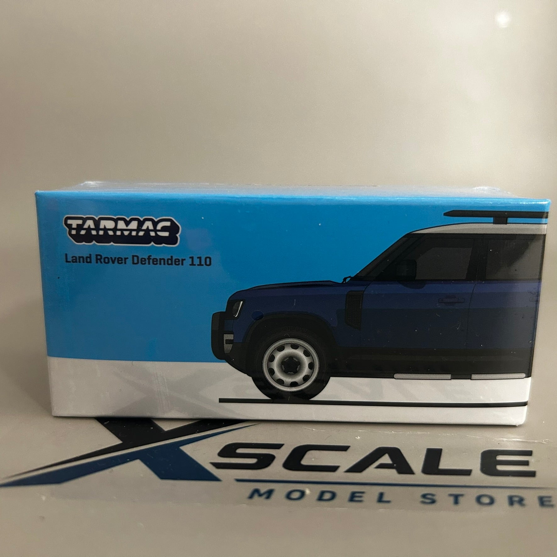 Tarmac Works 1/64 Land Rover Defender 110 Blue
