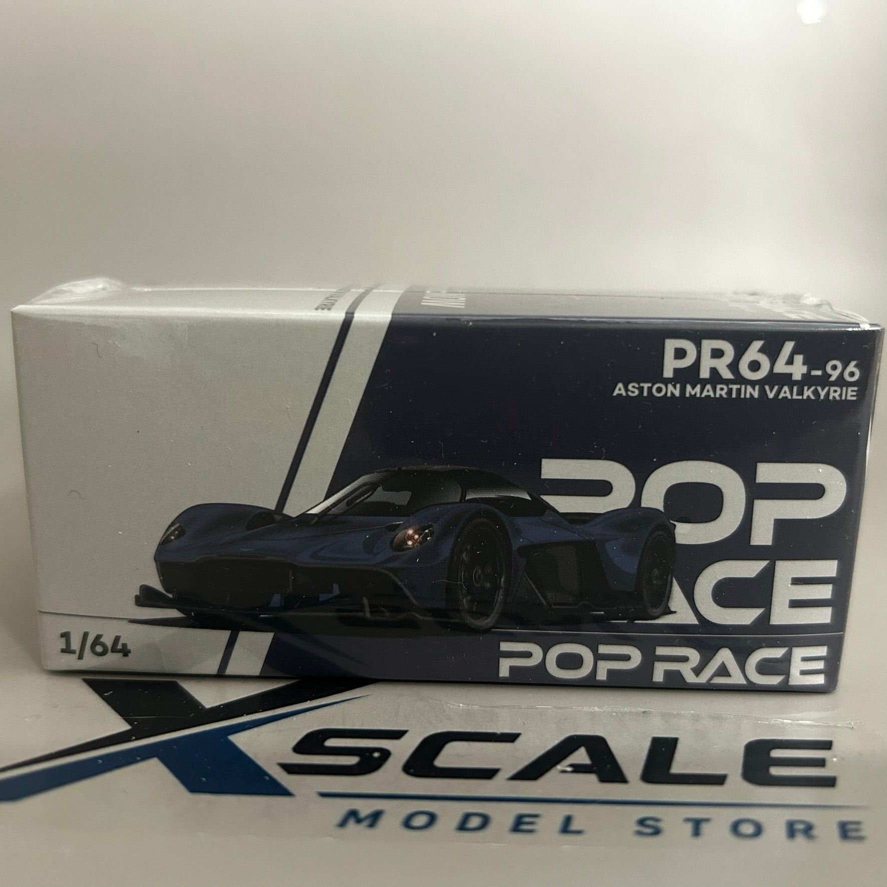 Pop Race 1/64 #96 Aston Martin Valkyrie