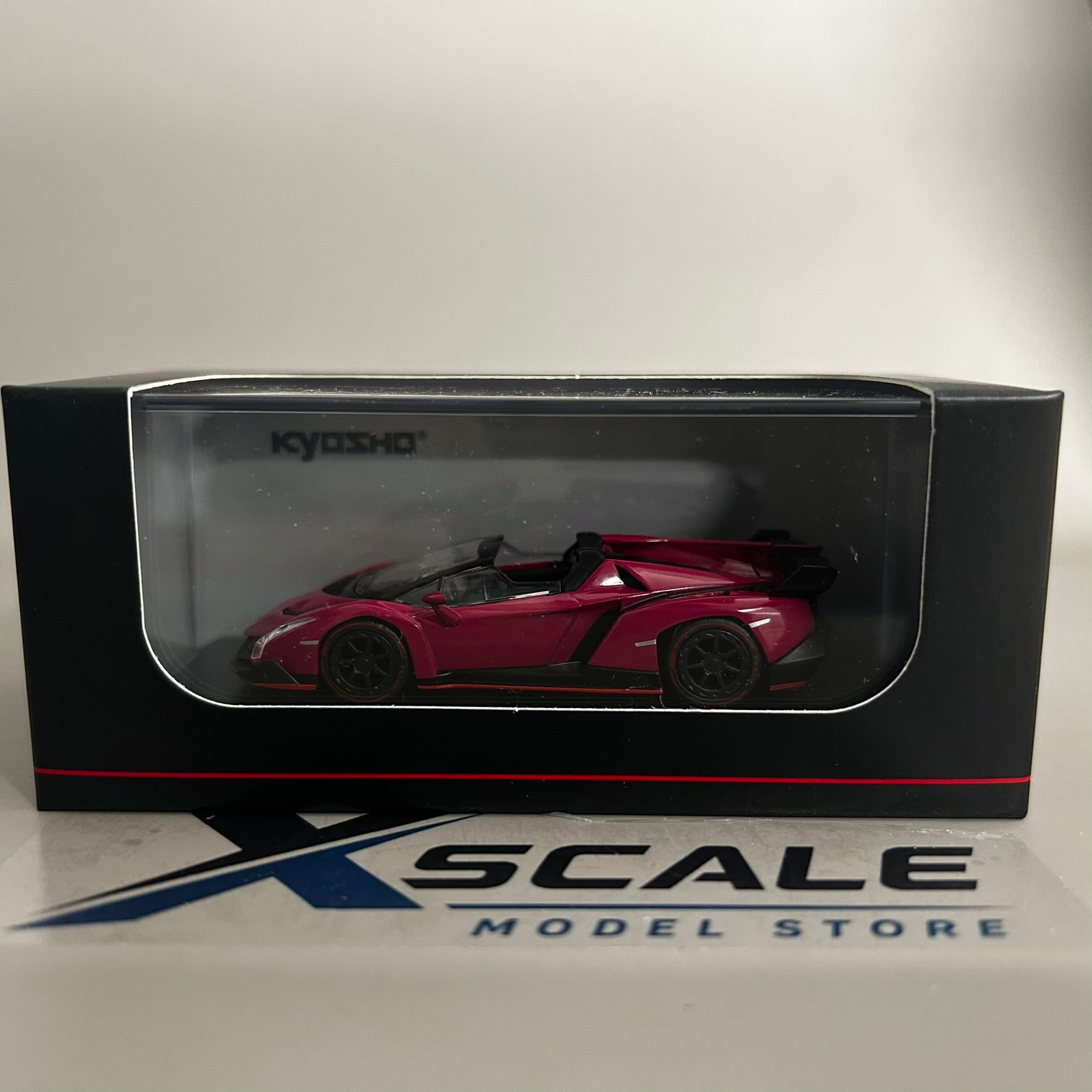 Kyosho 1/64 Lamborghini Veneno Roadster Pink