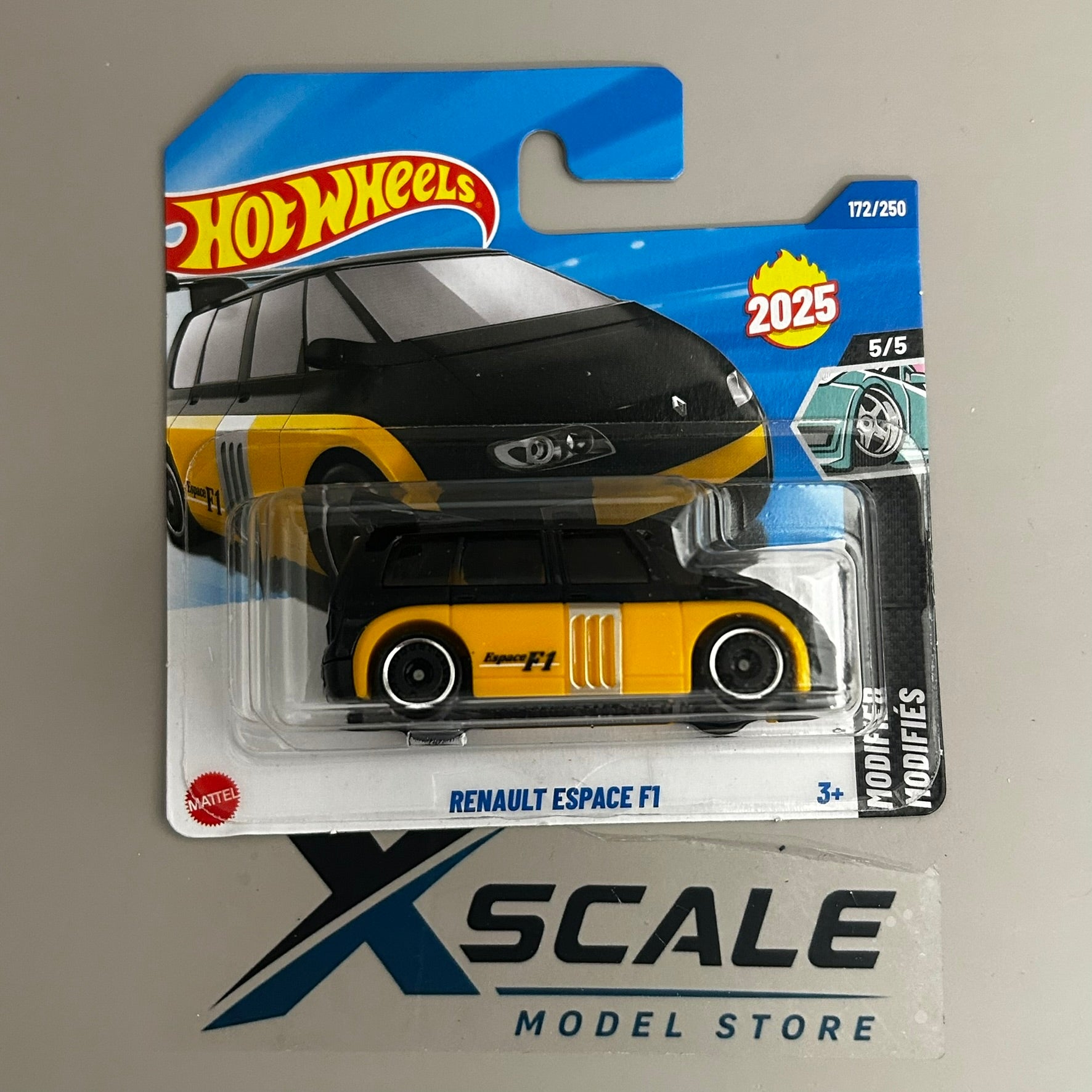Hot Wheels 1/64 Renault Espace F1 Yellow/Black