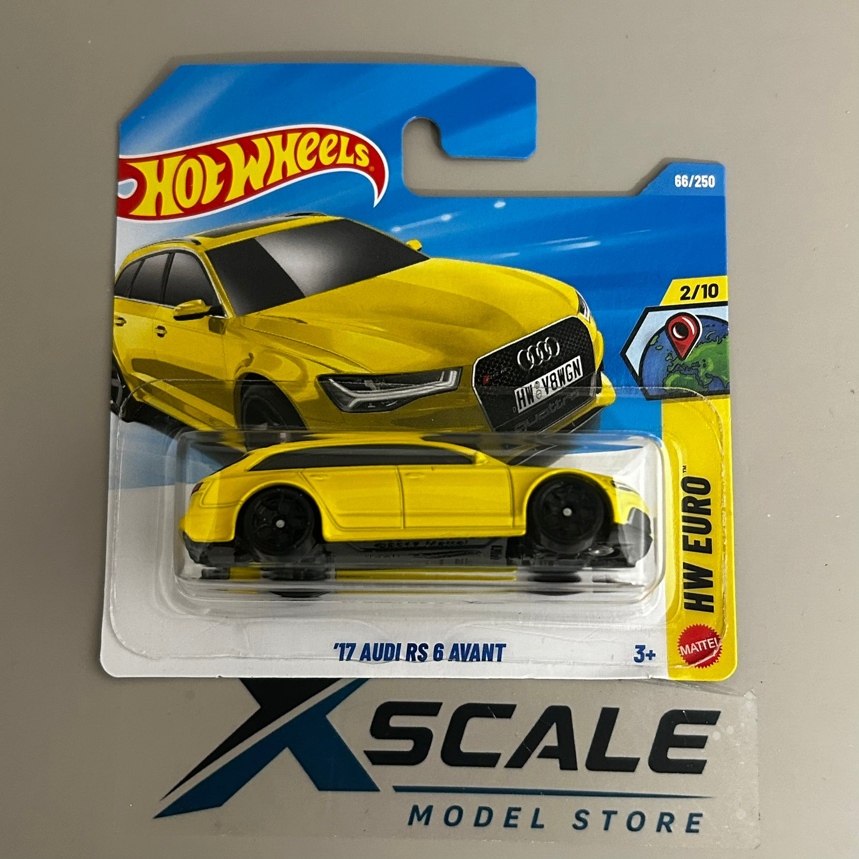 Hot Wheels 1/64 Audi RS6 Avant Yellow