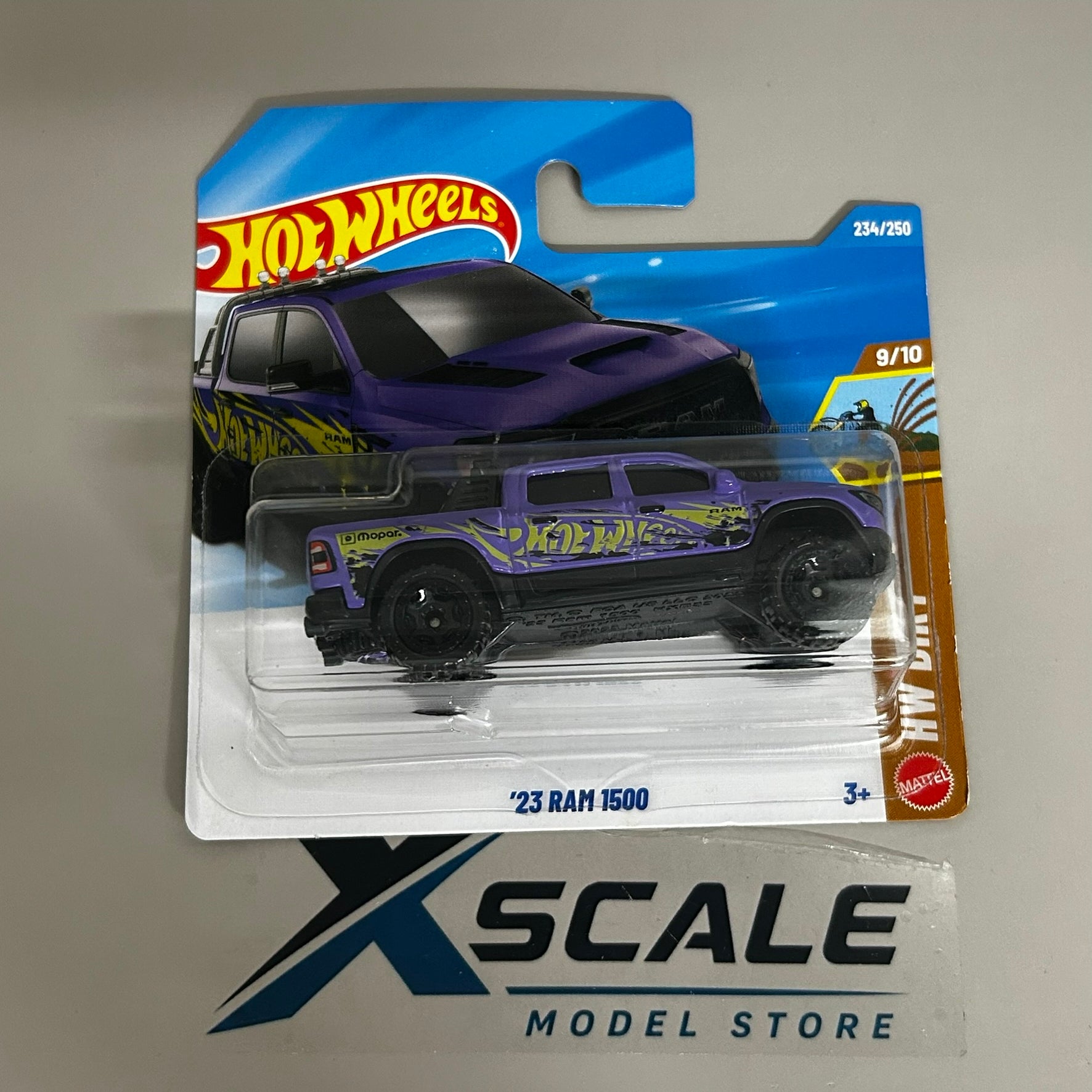 Hot Wheels 2026 N 1/64 Dodge 23 Ram 1500 Purple