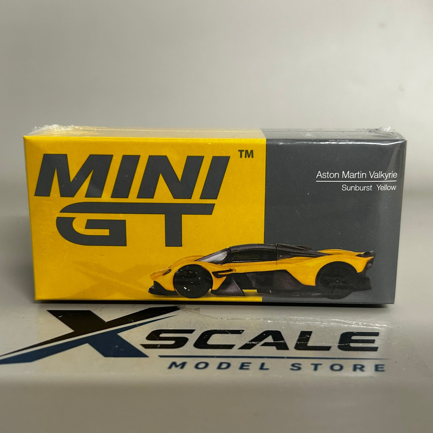 Mini GT 1/64 #744 ASTON MARTIN VALKYRIE SUNBURST YELLOW