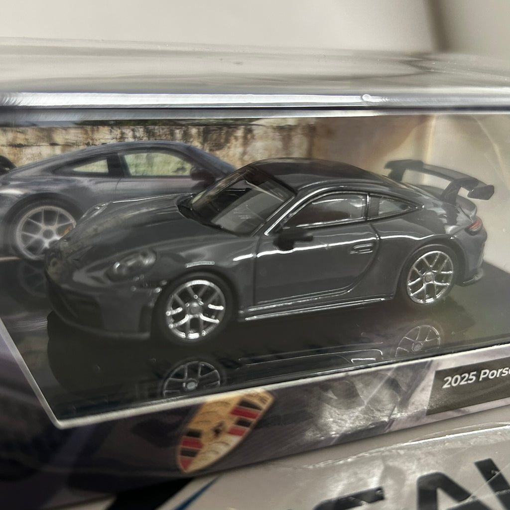 Para64 1/64 Porsche 911 GT 992.2 Grey