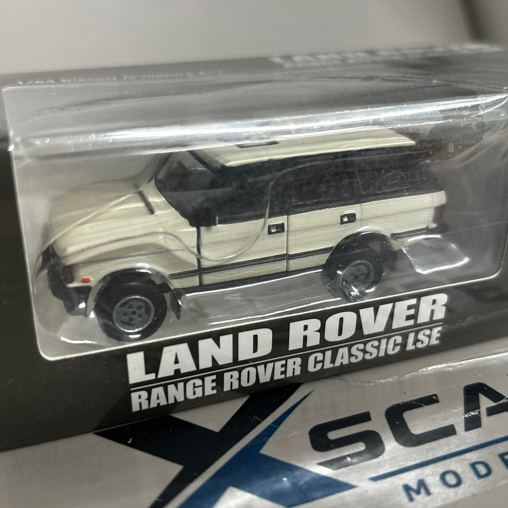 BM Creations 1/64 Land Rover Classic LSE White