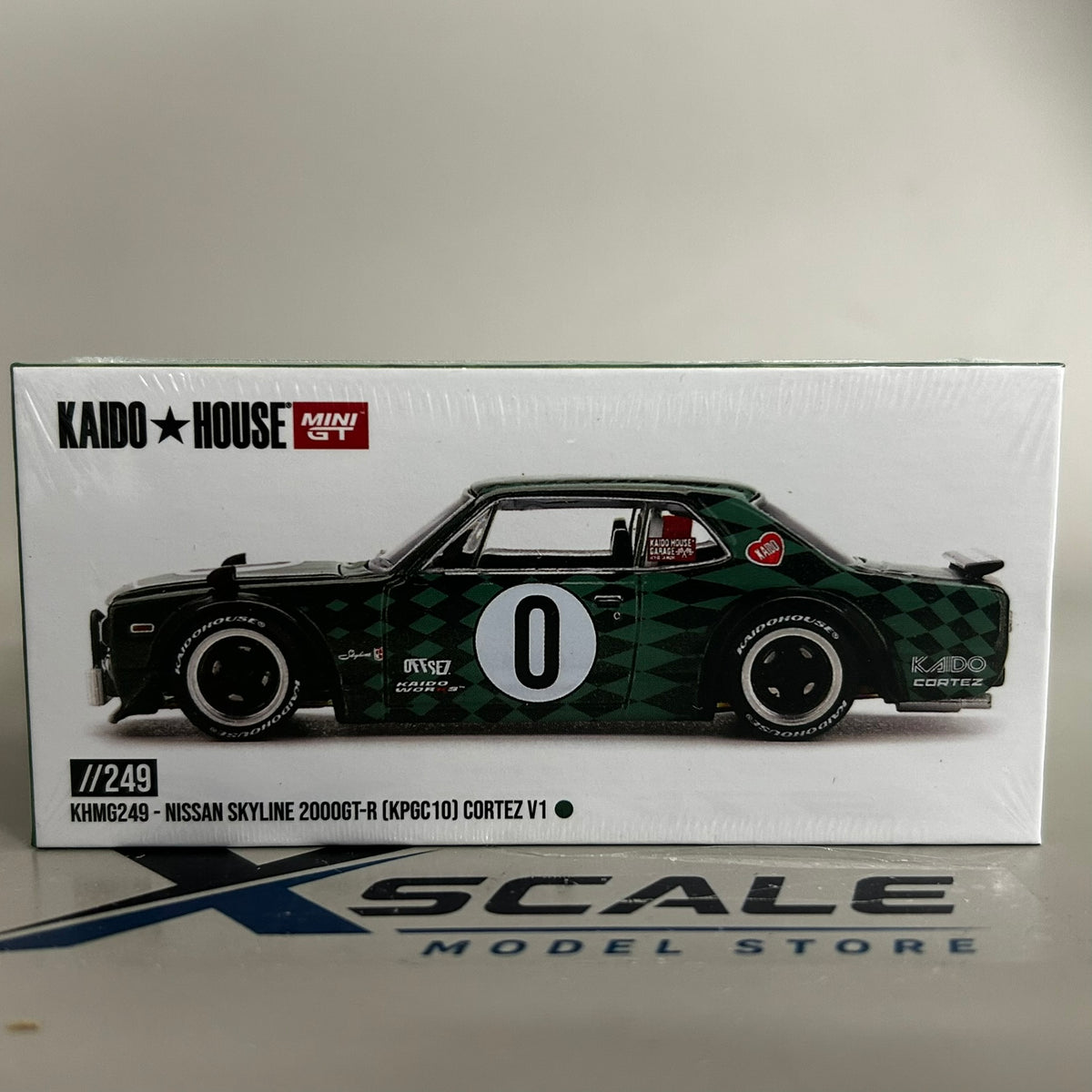 Mini GT Kaido House 1/64 #249 Nissan Skyline 2000 GTR Cortez V1