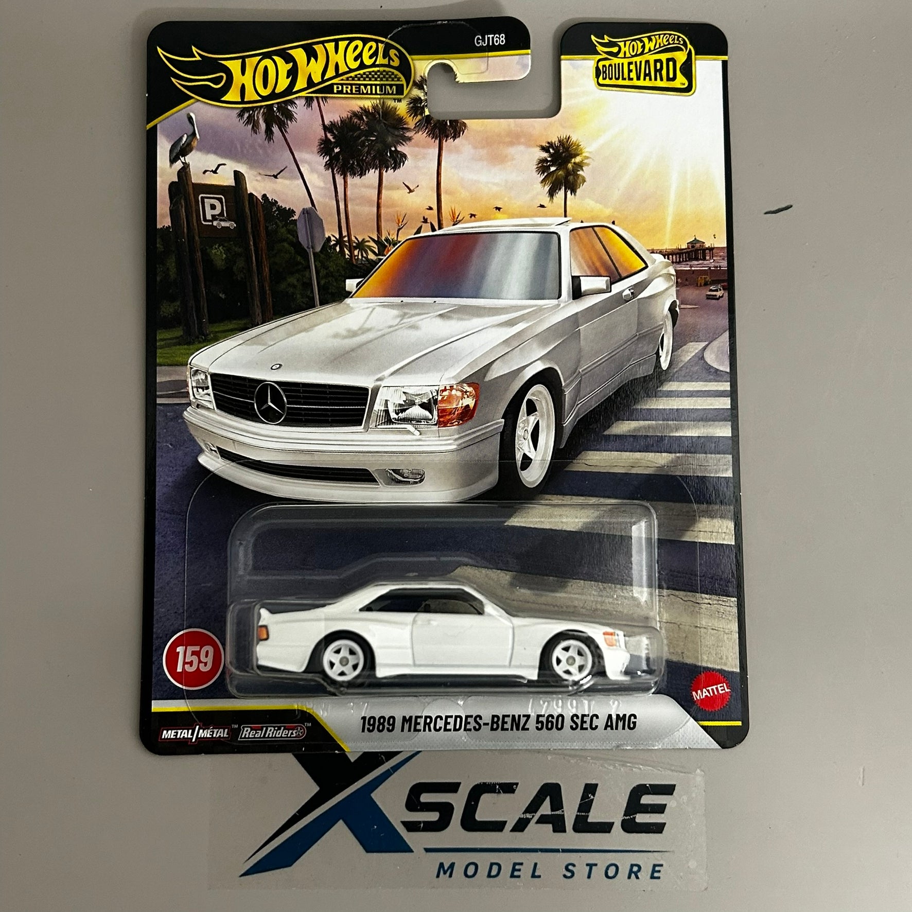 Premium Hot Wheels 1/64 Boulevard Mercedes Benz 560 AMG