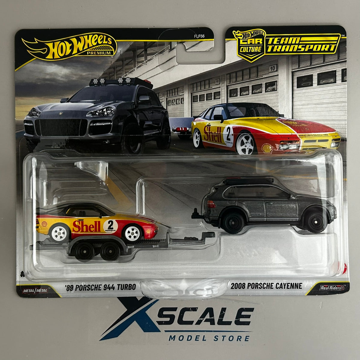Premium Hot Wheels Team Transport 1/64 89 Porsche 944 2008 Cayenne