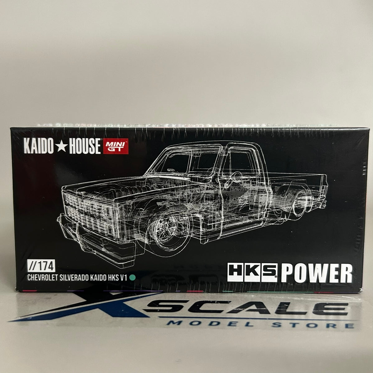 Mini GT Kaido House 1/64 #174 Chevrolet Silverado HKS V1