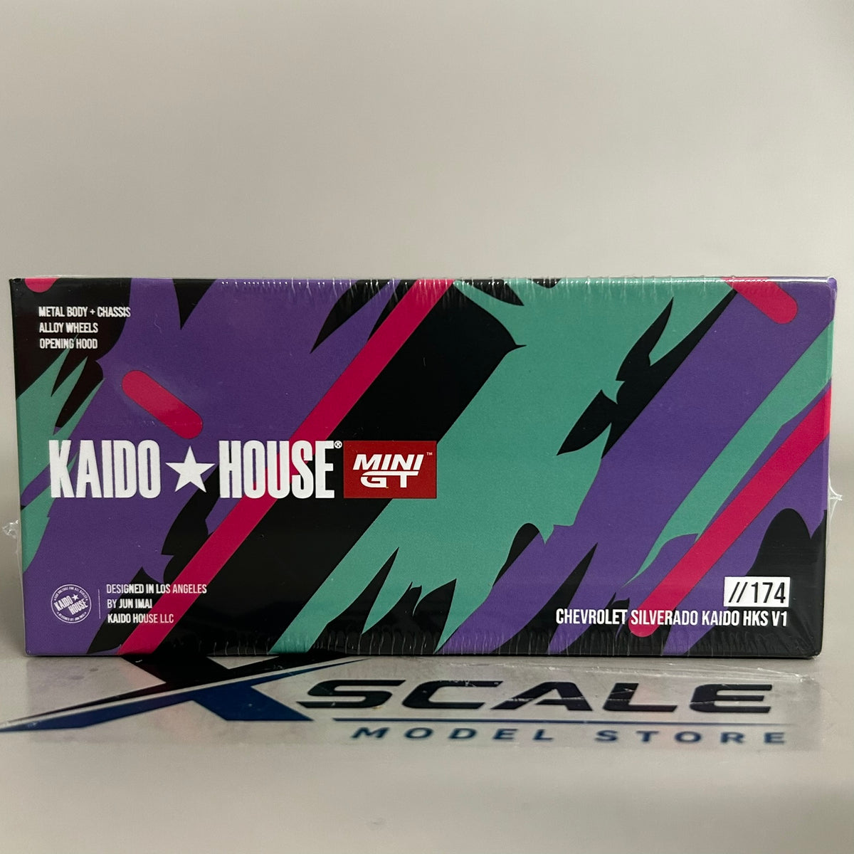 Mini GT Kaido House 1/64 #174 Chevrolet Silverado HKS V1