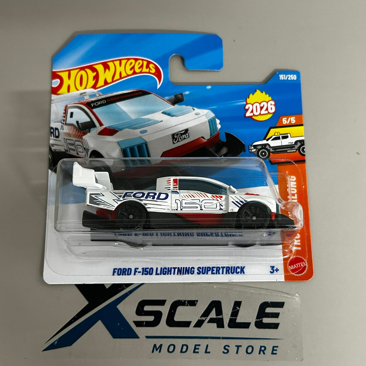 Hot Wheels 2026 Q 1/64 Ford F150 Lightning Supertruck White