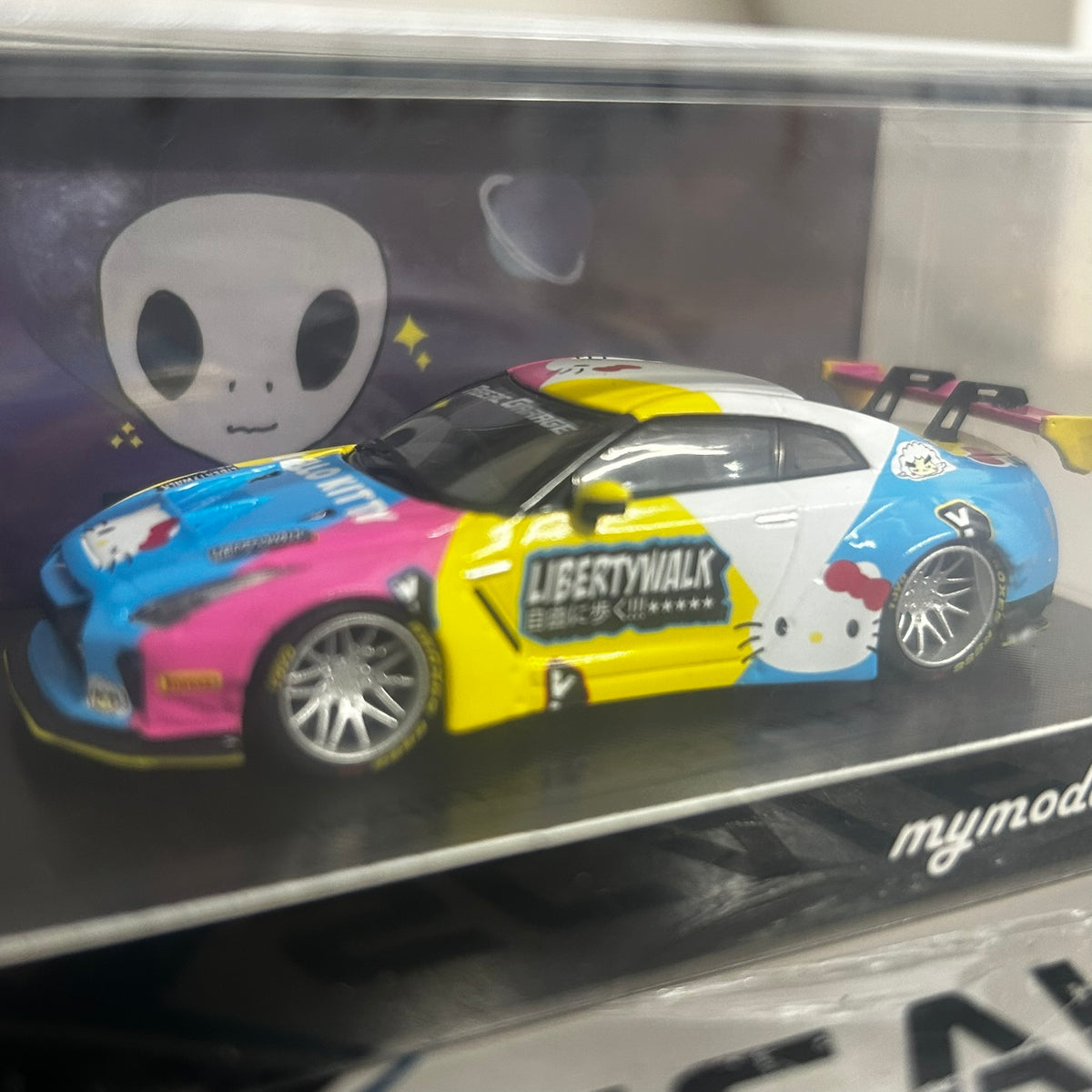 My Model Collect 1/64 Nissan GTR Hello Kitty