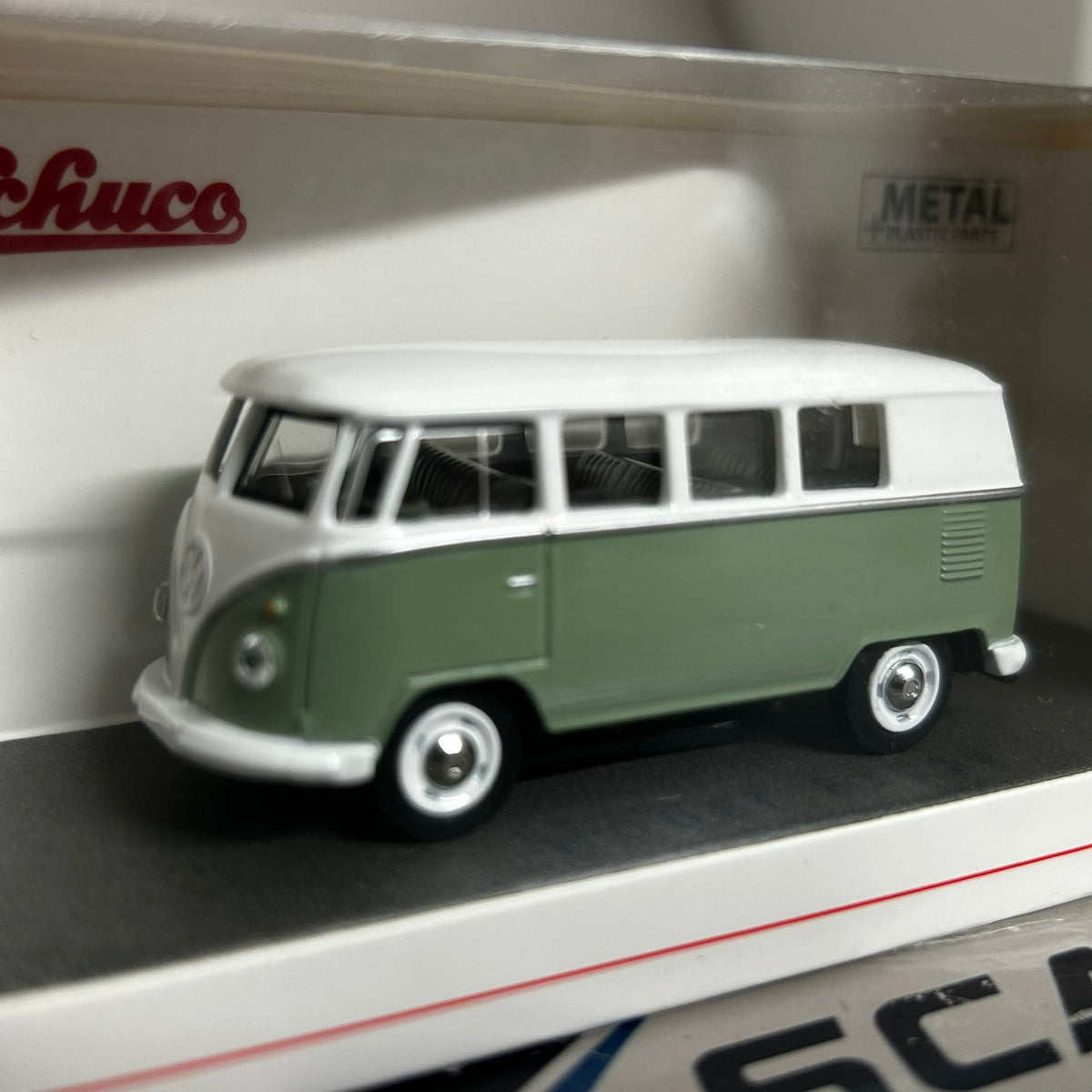 Schuco 1/64 Volkswagen T1 Samba
