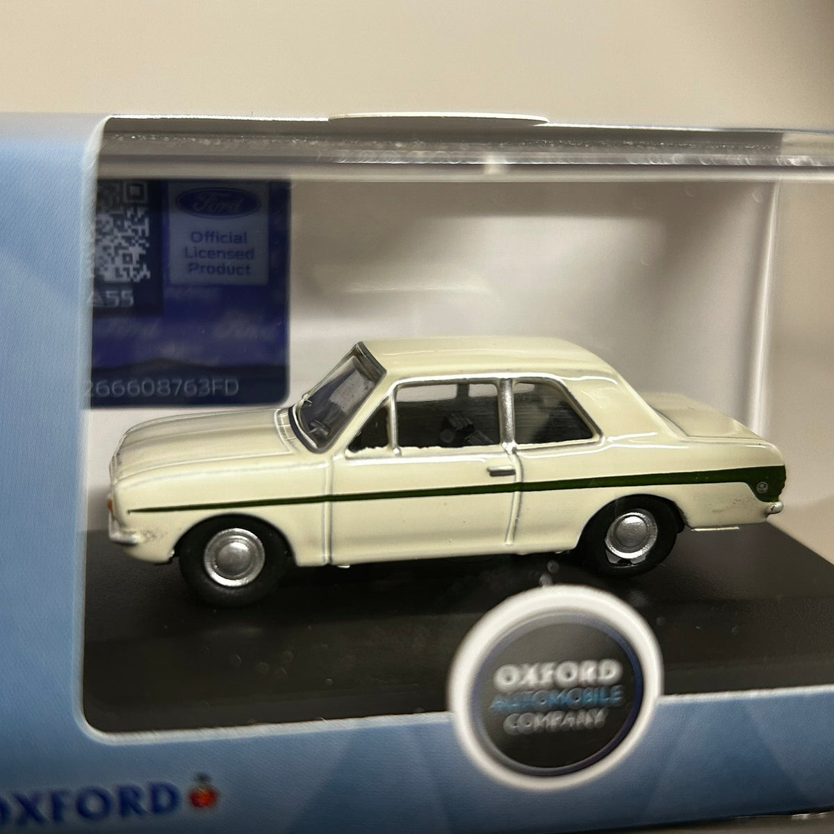 Oxford Diecast 1/76 Ford Cortina MK2 White