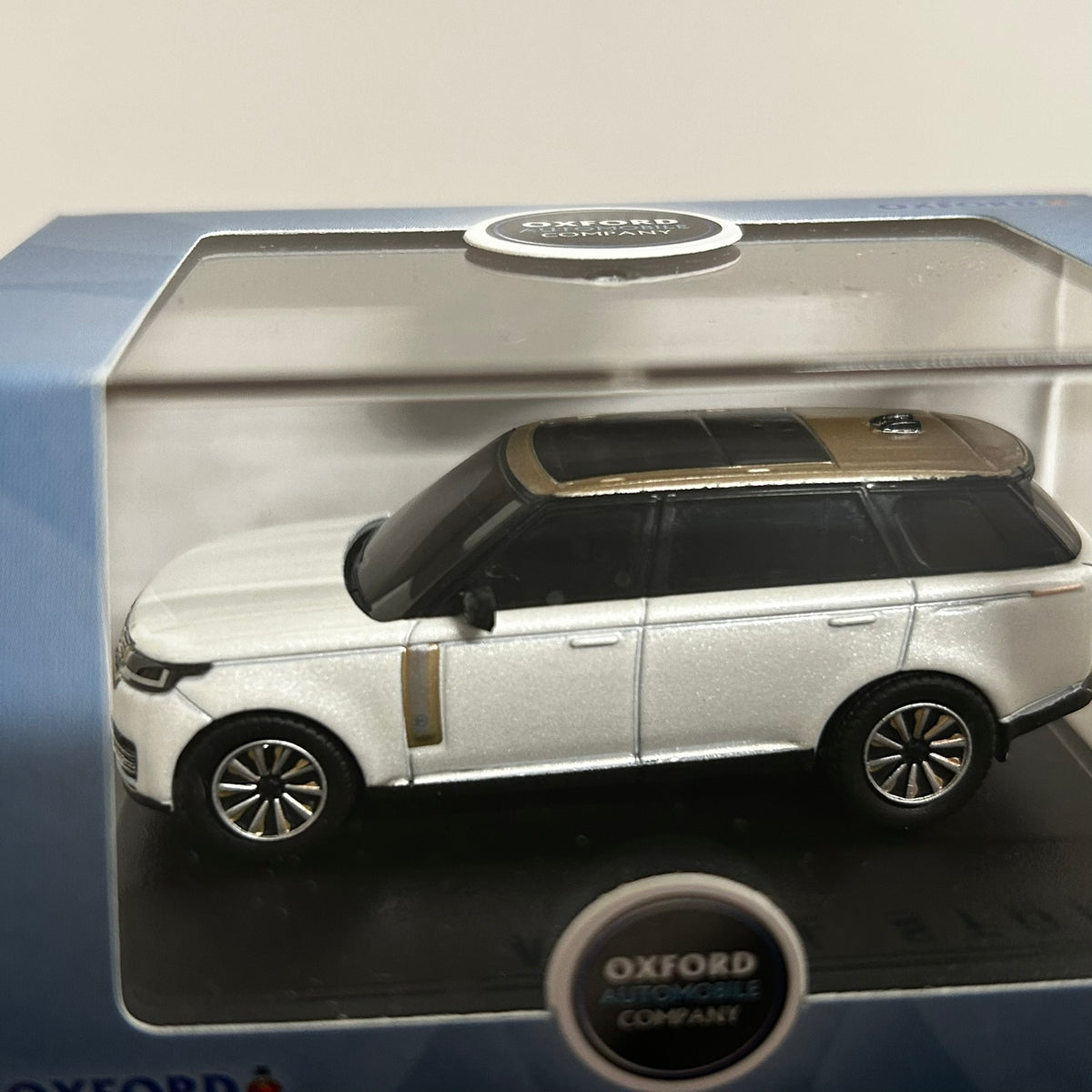 Oxford Diecast 1/76 Range Rover L460 LWB SV White