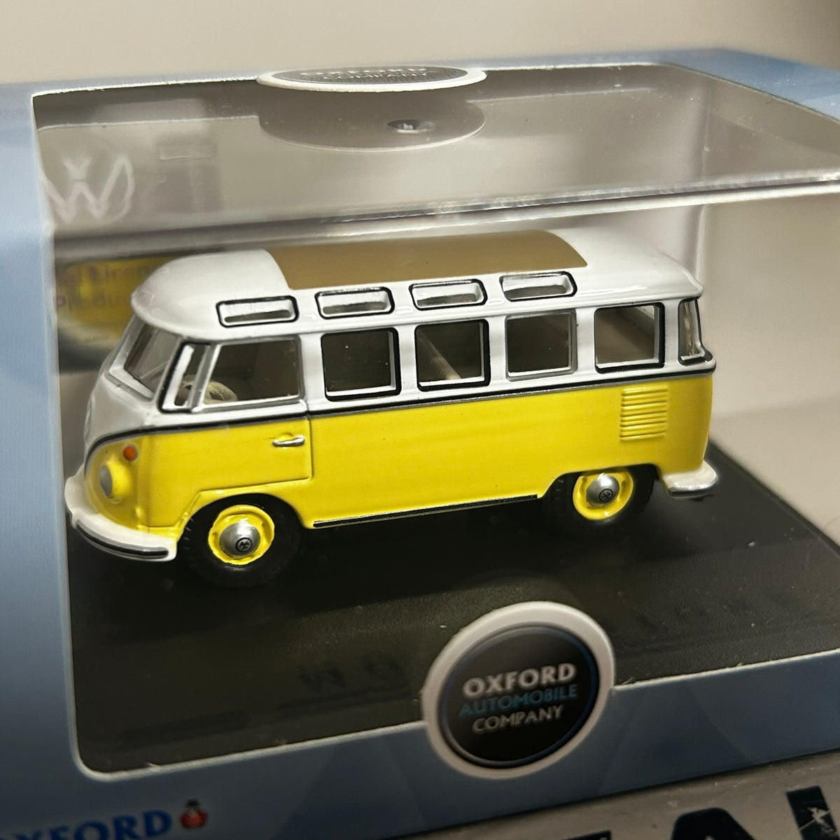 Oxford Diecast 1/76 Volkswagen T1 Samba Bus
