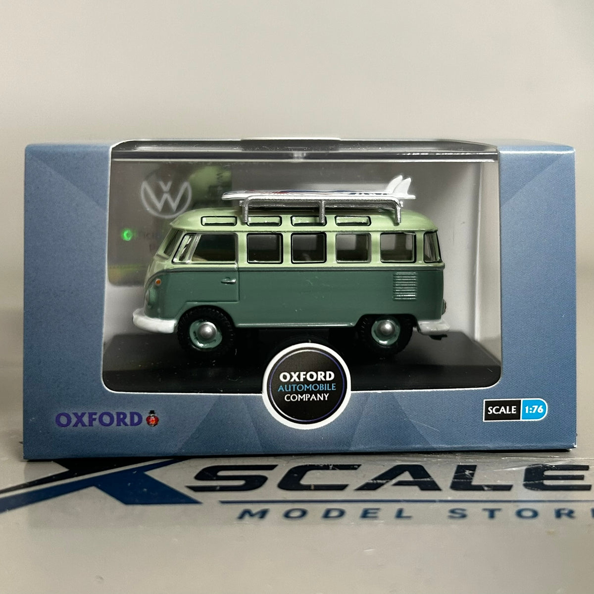 Oxford Diecast 1/76 Volkswagen T1 Samba Bus Surfboards