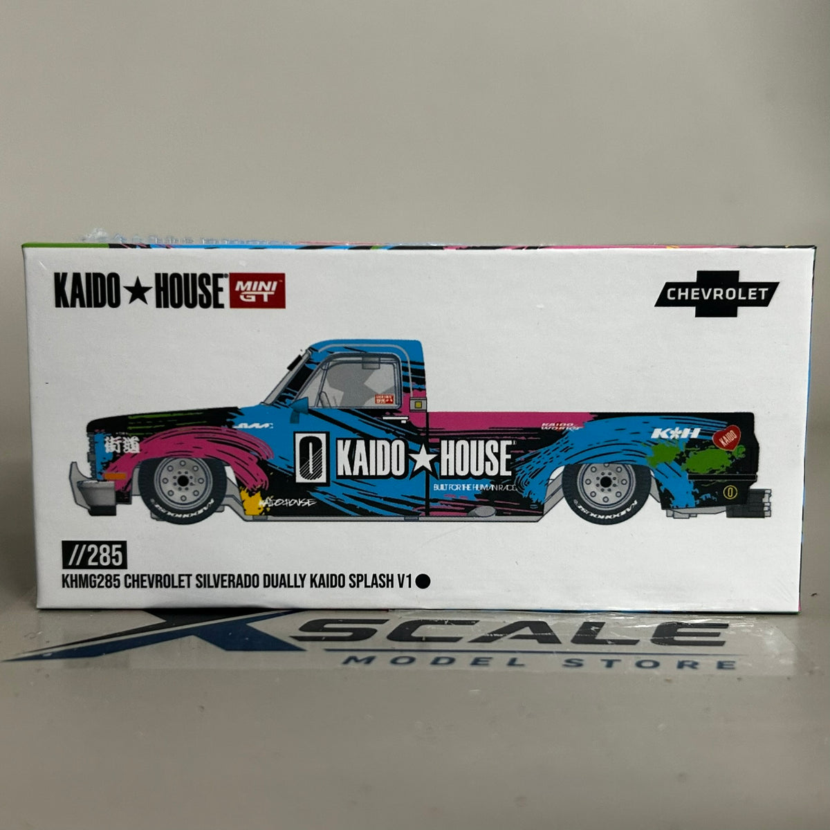 Mini GT Kaido House 1/64 #285 Chevrolet Silverado Dually Splash V1