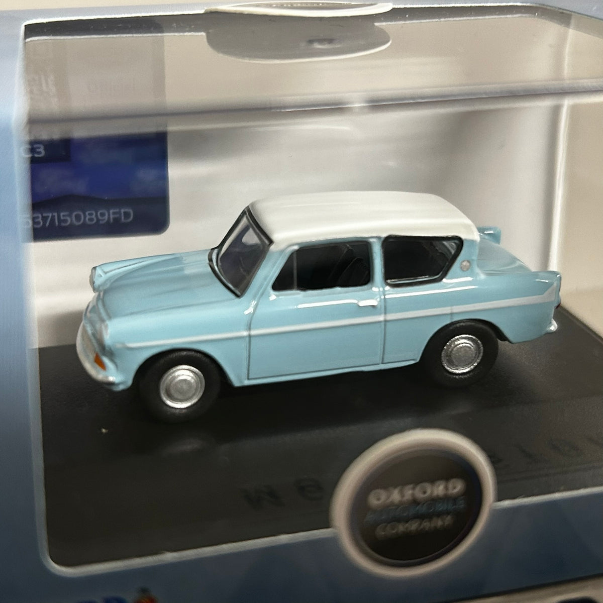 Oxford Diecast 1/76 Ford Anglia Blue