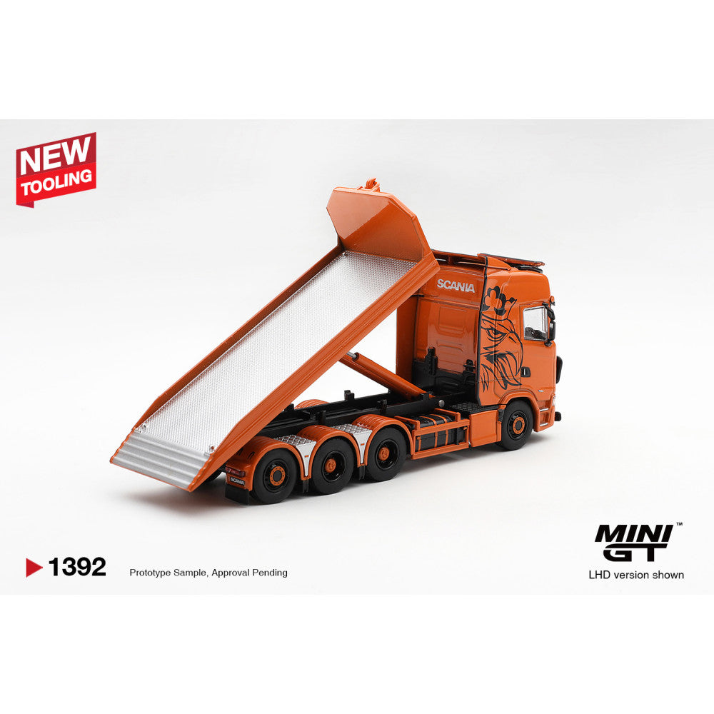 (PRE-ORDER) Mini GT 1/64 #1392 Scania 770s Hooklift Flatbed