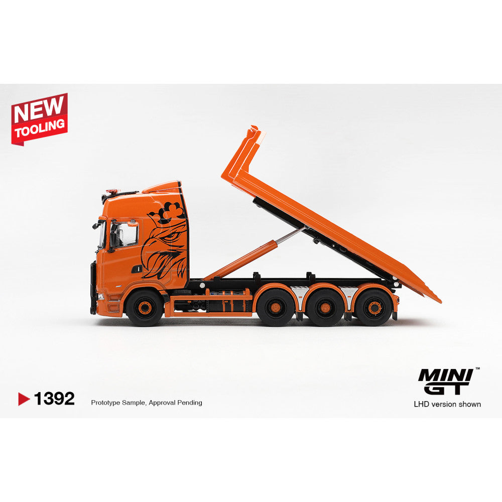 (PRE-ORDER) Mini GT 1/64 #1392 Scania 770s Hooklift Flatbed