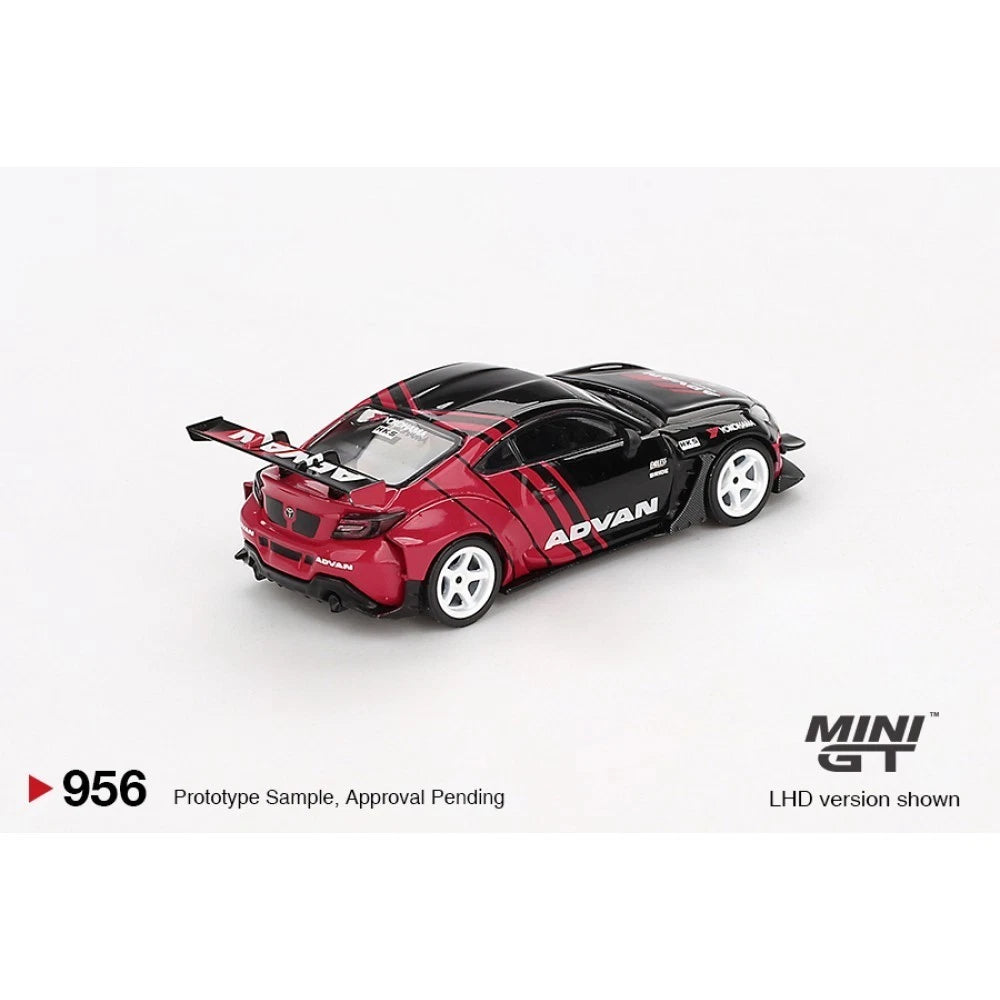 Mini GT 1/64 #956 Toyota GR86 HKS Type R Advan 2022 Tokyo Salon