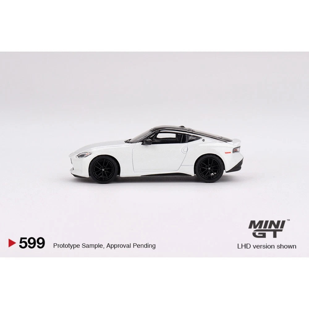Mini GT 1/64 #599 Nissan Z Fairlady White