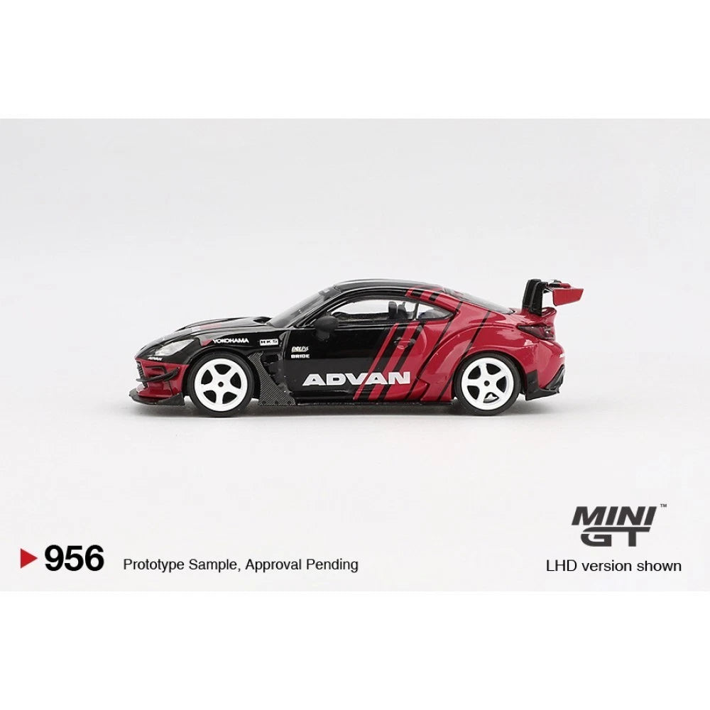 Mini GT 1/64 #956 Toyota GR86 HKS Type R Advan 2022 Tokyo Salon