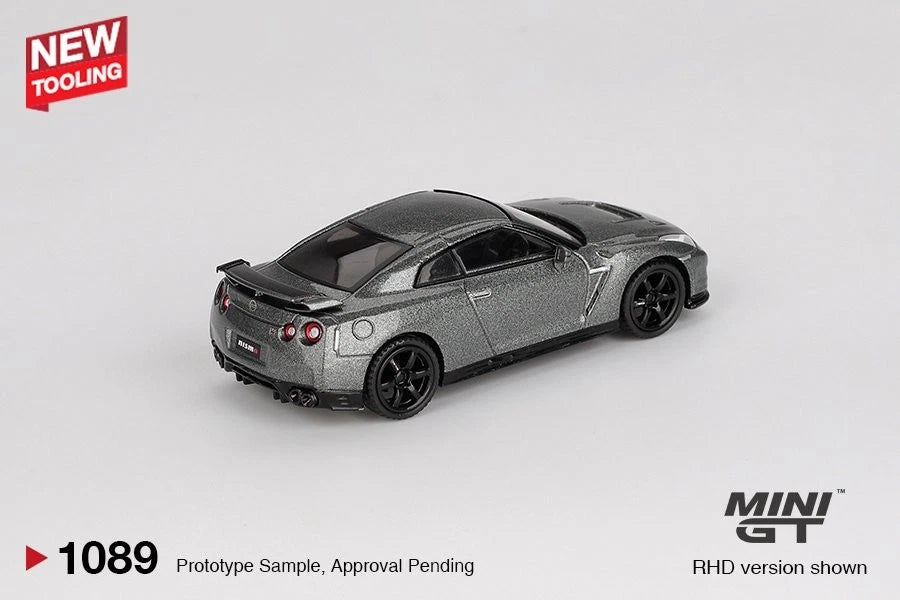 Mini GT 1/64 #1089 Nissan GTR R35 Nismo CRS Version Gray