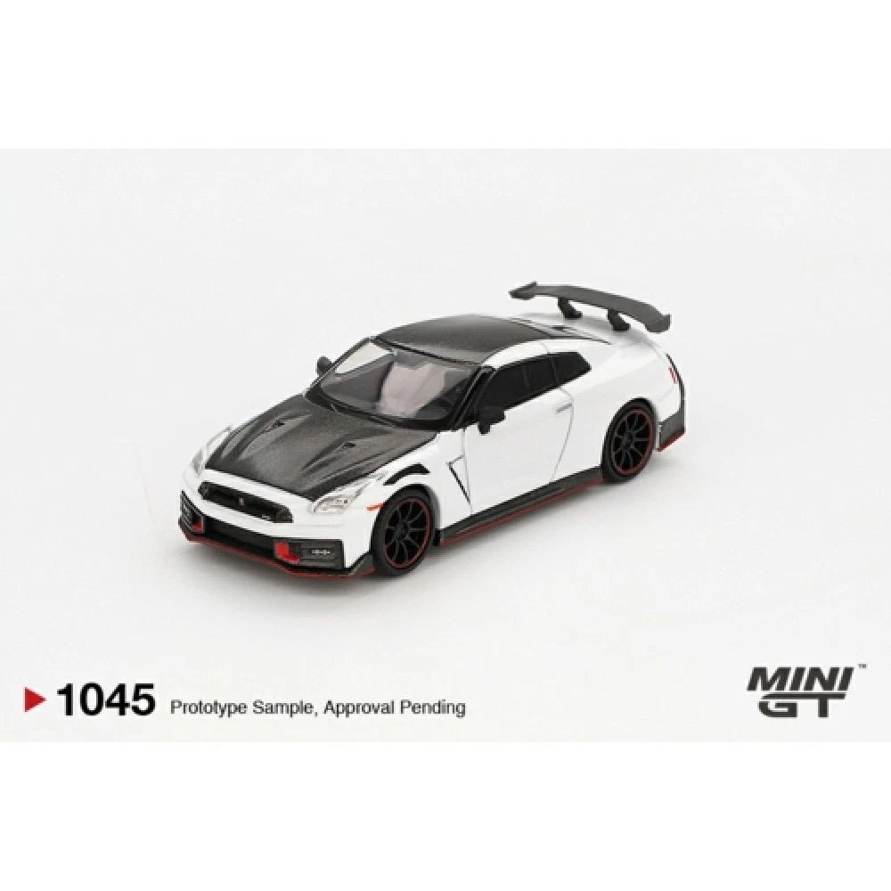 Mini GT 1/64 #1045 Nissan GTR Nismo R35 White