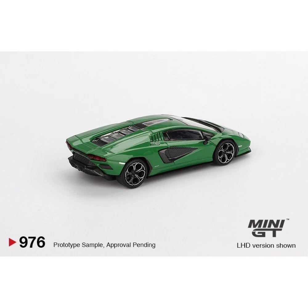Mini GT 1/64 #976 Lamborghini Countach LPI 800-4 Green