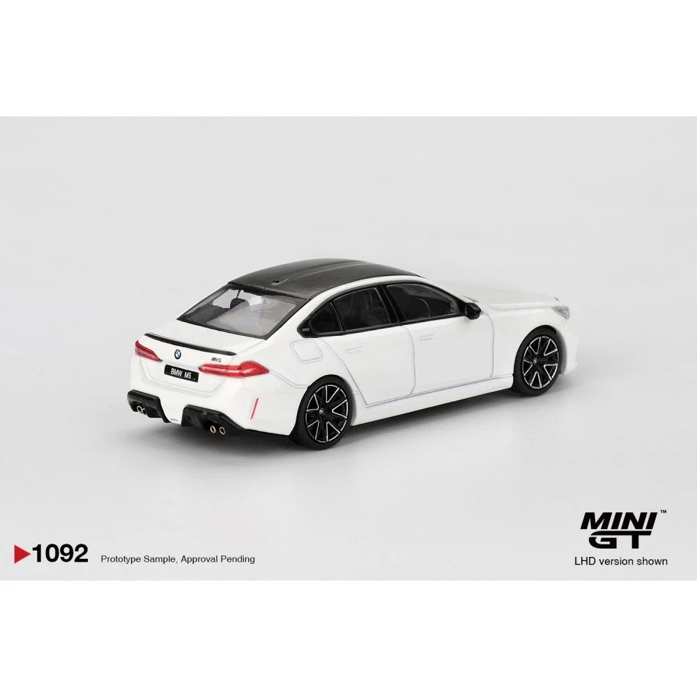 Mini GT 1/64 #1092 BMW M5 White