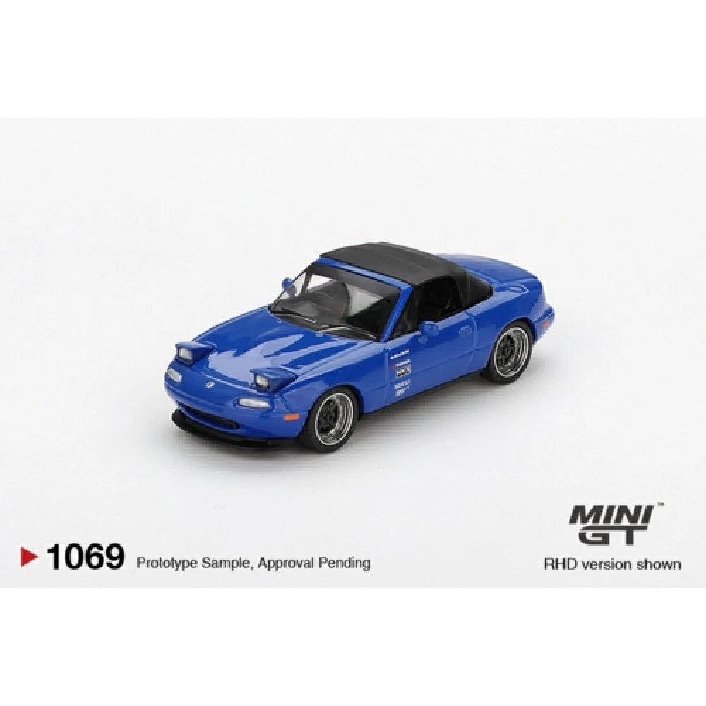 Mini GT 1/64 #1069 Mazda MX5 Miata Blue