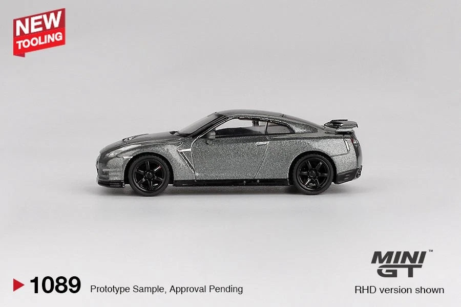 Mini GT 1/64 #1089 Nissan GTR R35 Nismo CRS Version Gray