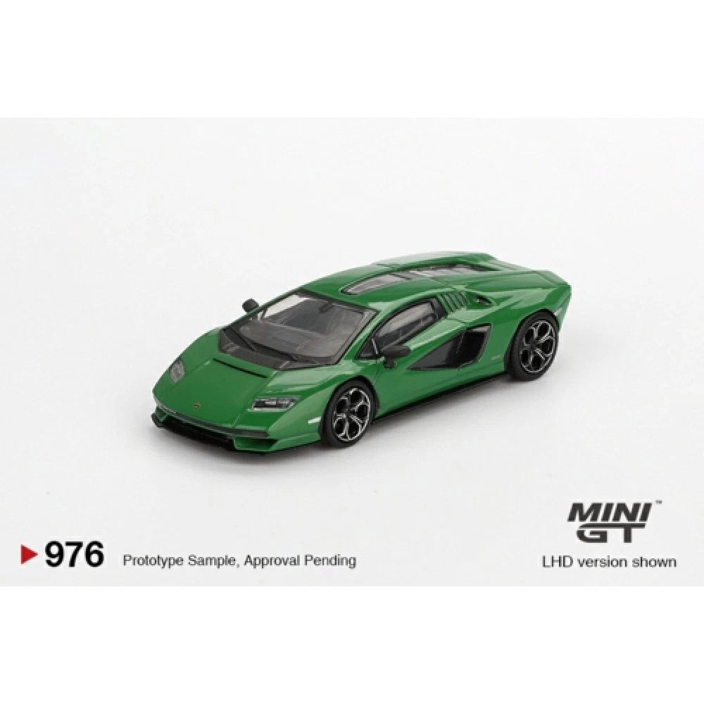 Mini GT 1/64 #976 Lamborghini Countach LPI 800-4 Green