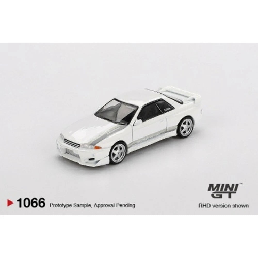 Mini GT 1/64 #1066 Nissan Skyline GTR R32 Veilside White