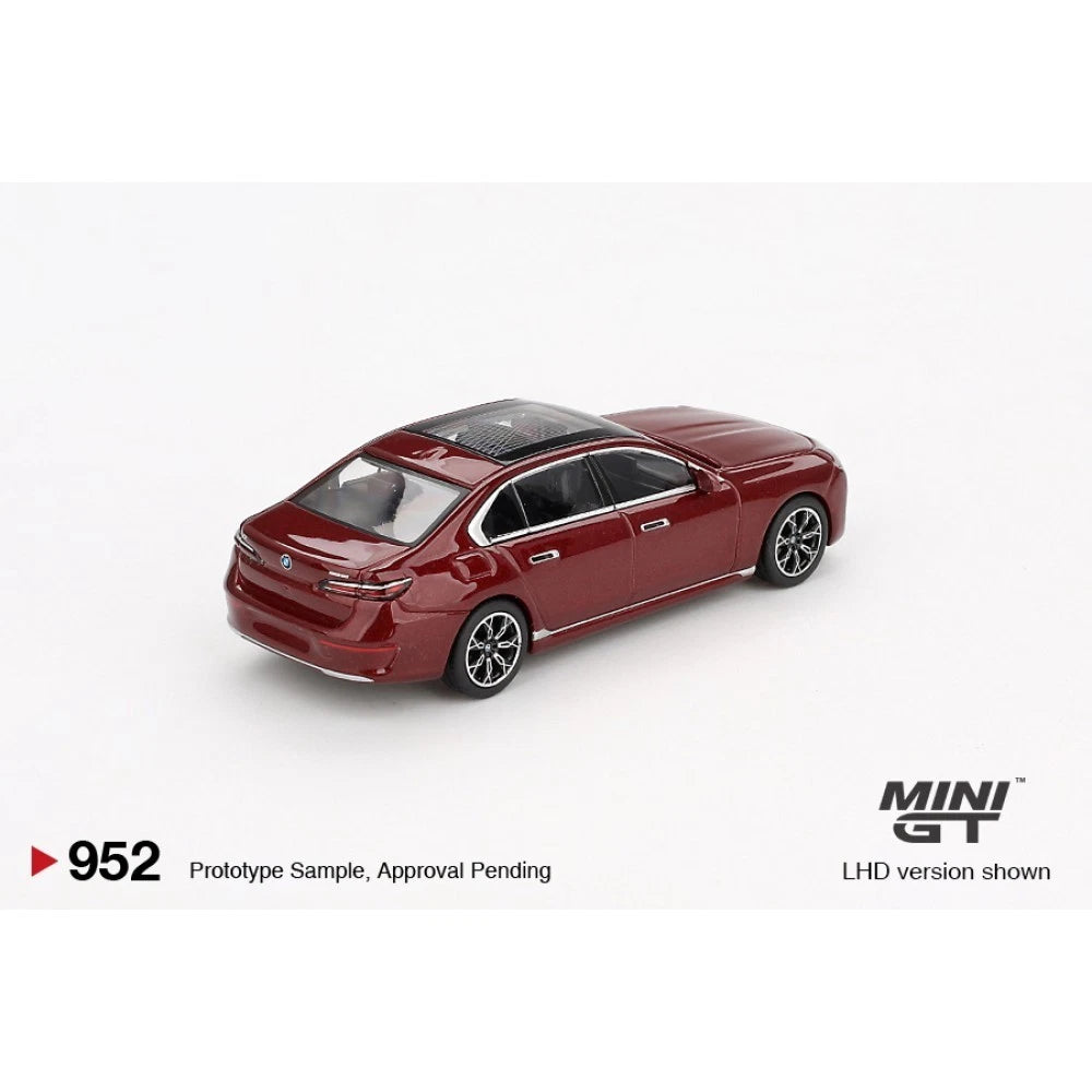 Mini GT 1/64 #952 BMW i7 xDrive60 Red